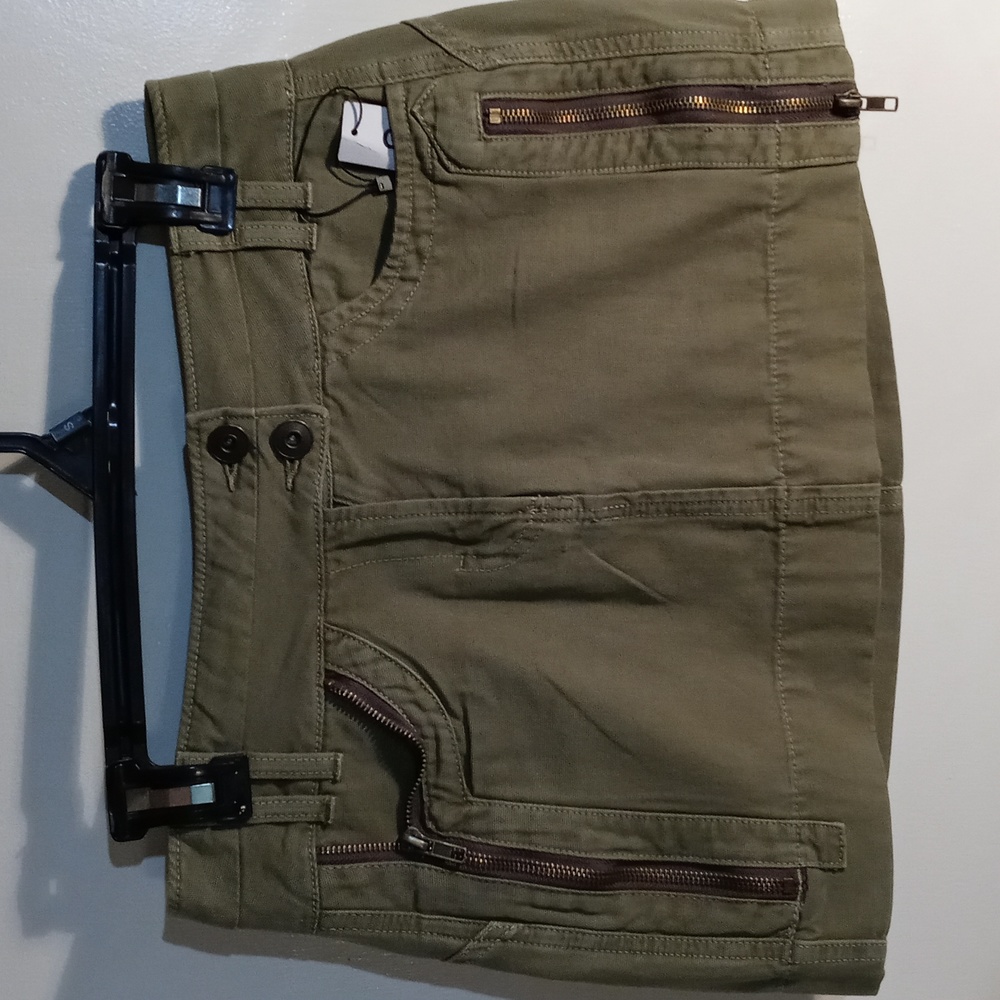 Garage skirt